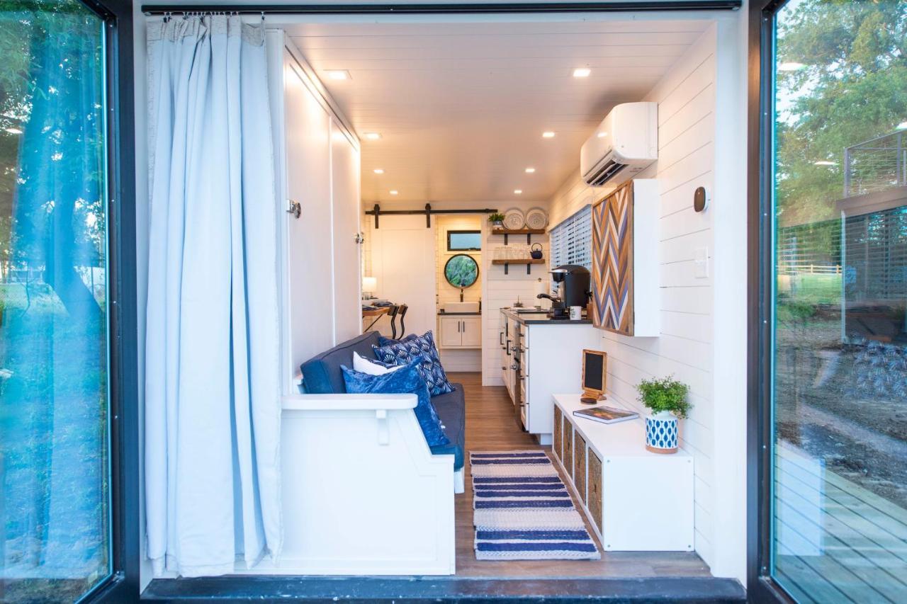 The Bluebonnet-Tiny Container Home Country Setting 12 Min To Downtown Bellmead Luaran gambar